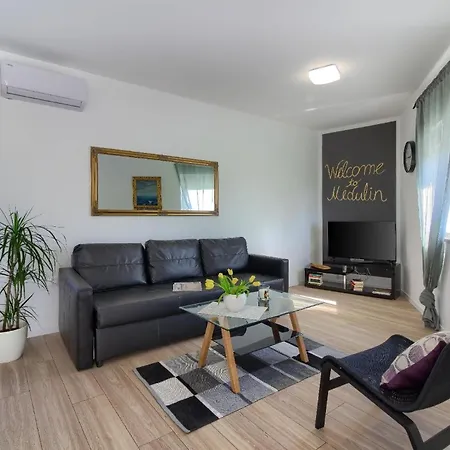 Holiday home Mit Privatpool Fuer 6 Personen Ca 100 Qm In Medulin, Istrien Suedkueste Von Istrien Medulin